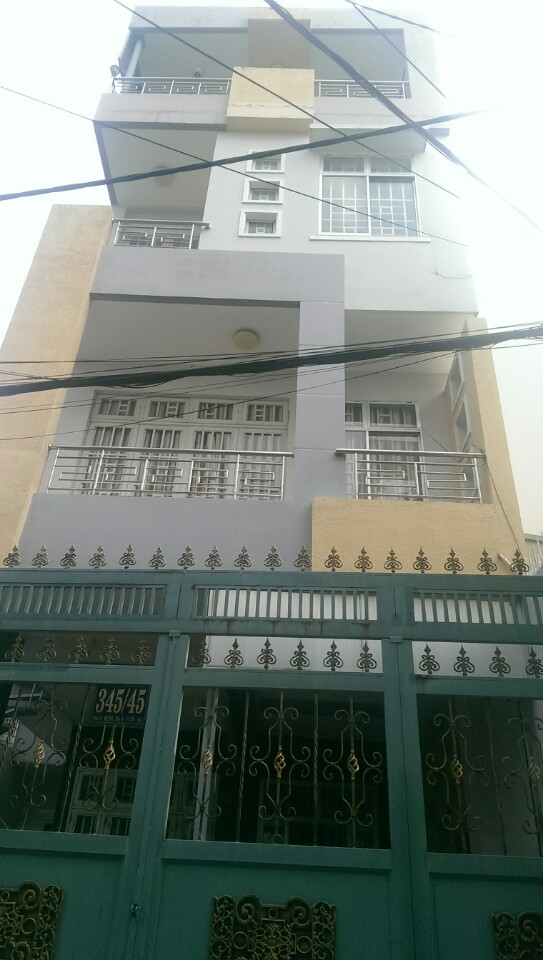 Bán nhà HXH đường Phan Văn Trị, Q. 5. Nhà không bị lộ giới, quy hoạch