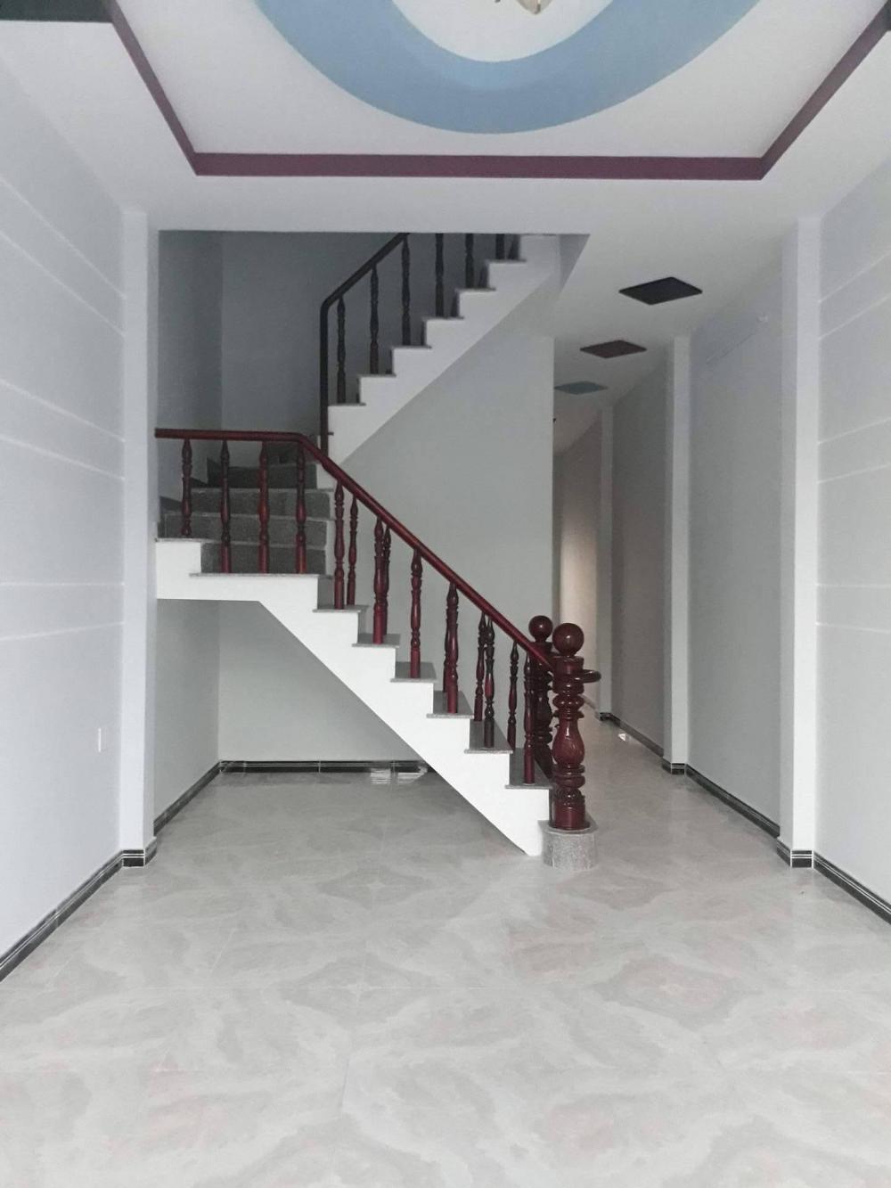Nhanh tay mua nhà trả góp ngay chợ Hưng Long, Bình Chánh với 360 triệu
