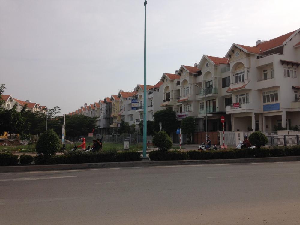 Nhà bán KĐT Him Lam Tân Hưng, quận 7, Giá thích hợp để đầu tư lô: E-40. ĐT: 0902.470.588