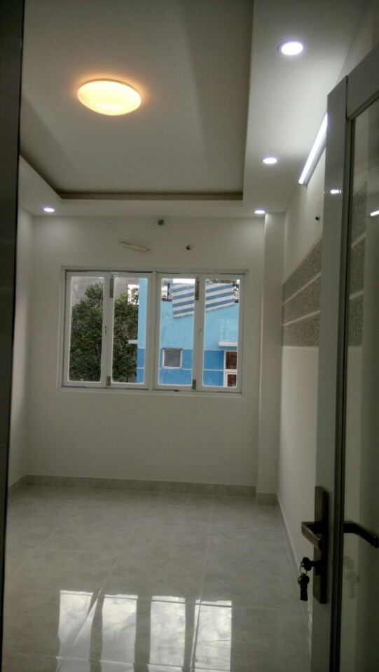 Bán nhà mới đường Vĩnh Khánh, 3 lầu, vị trí đẹp chỉ 2,75 tỷ