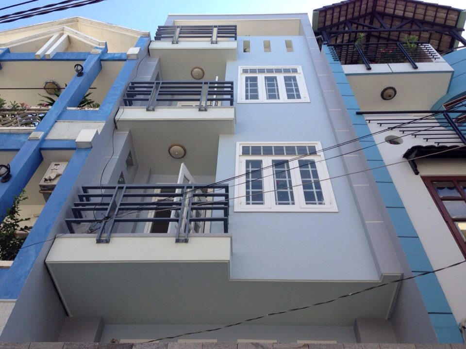 Nhà mặt phố Nguyễn Phúc Nguyên, trung tâm Quận 3, kinh doanh cực sầm uất. Giá 5.5 tỷ