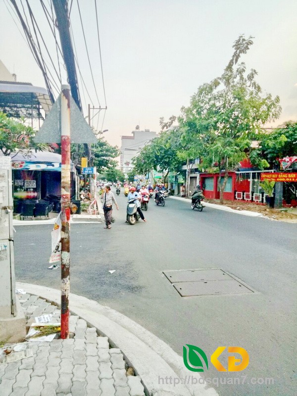 Bán gấp nhà phố hiện đại mặt tiền đường Lâm Văn Bền, P. Tân Kiểng, Q. 7