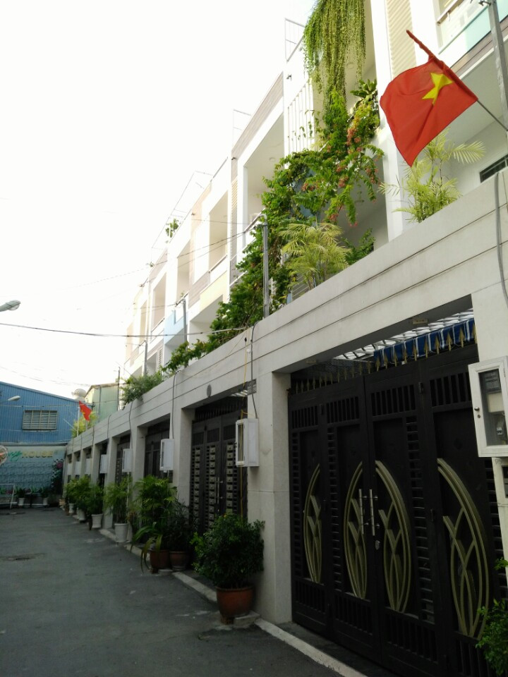 Nhà phố cao cấp 4PN, đường nhựa 5-8m gần đường Tô Ngọc Vân và Linh Đông