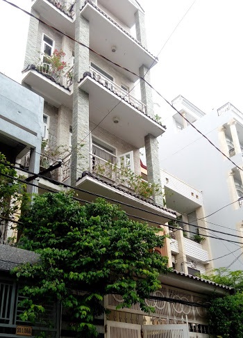 Bán nhà HXH Trần Minh Quyền, q10, 4x15m, 4 lầu, 7pn, giá 6.1 tỷ, được 20tr/th, gần VN Quốc Tự