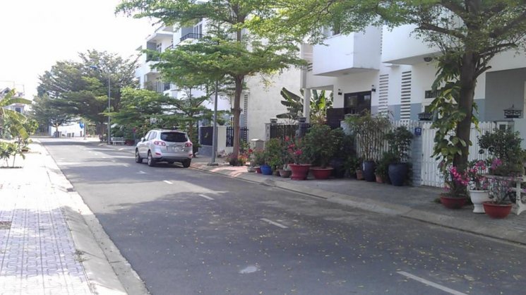 Bán nhiều nhà mặt tiền khu dân cư Tân Quy Đông, phường Tân Phong, Quận 7. DT 6x20m giá rẻ