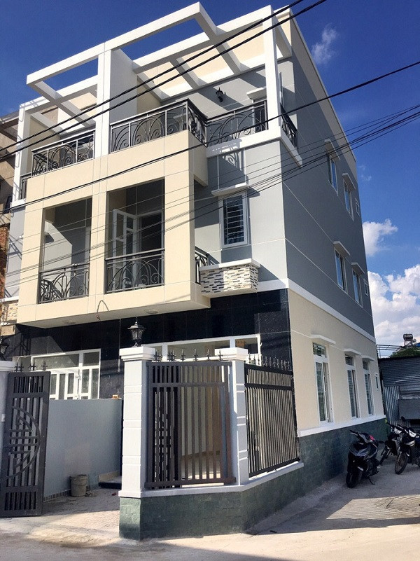 Nhà mới đúc 1 trệt 3 lầu, cách mặt tiền Tô Ngọc Vân 100m, sổ hồng riêng