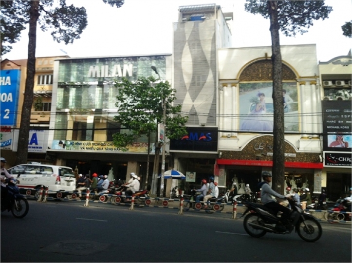 Bán nhà mặt tiền Trần Đình Xu, P. Nguyễn Cư Trinh, Quận 1. DT: 8x20m, giá 75 tỷ
