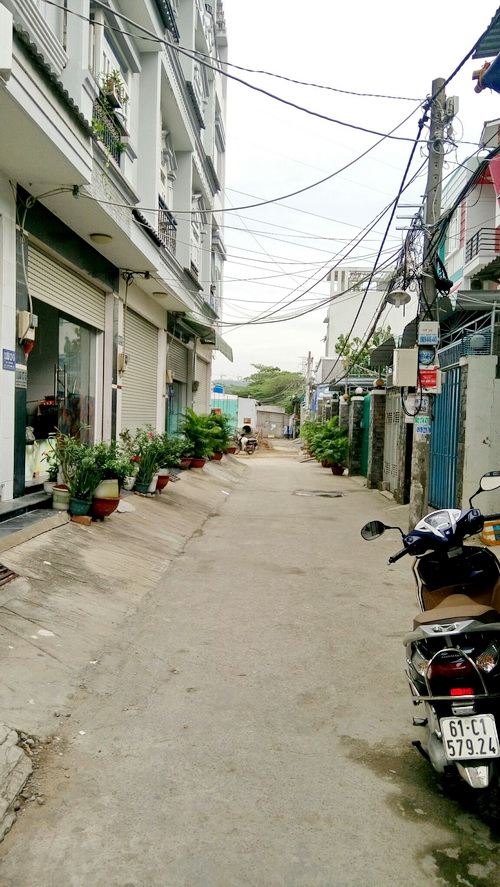 Nhà cấp 4 hẻm xe hơi 944 Huỳnh Tấn Phát, Phường Tân Phú, Quận 7. Diện tích: 5,3 x 37m