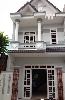 Chính chủ cần bán gấp nhà gần mặt tiền đường Võ Văn Vân, BC DTSD 80m2, giá 870tr
