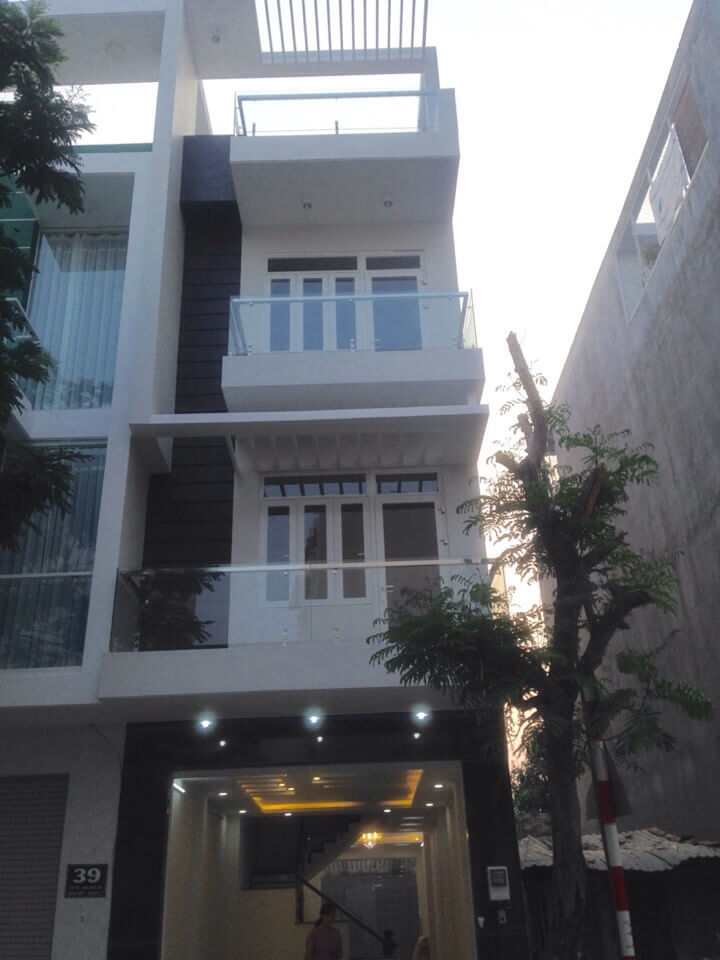 Bán nhà đẹp Phạm Hữu Lầu, 4x18m 2 lầu ST tặng nội thất, giá 4,98 tỷ