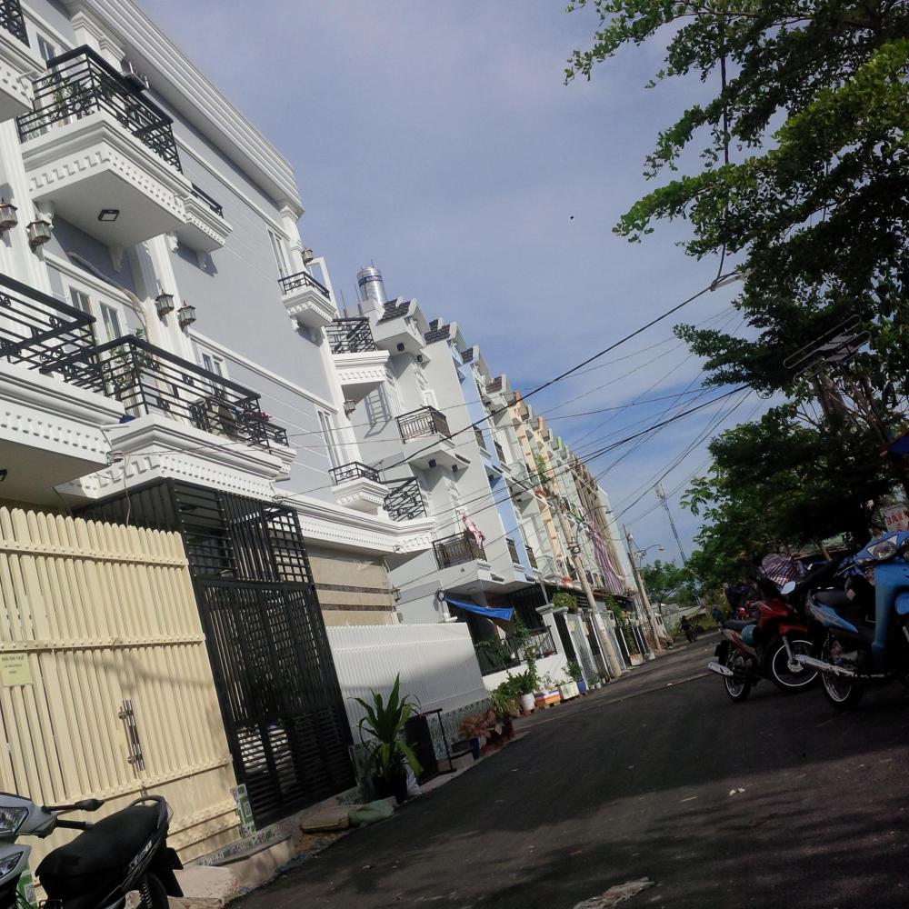 Bán gấp nhà xây mới 1 trệt 2 lầu 3,4x12m, Huỳnh Tấn Phát