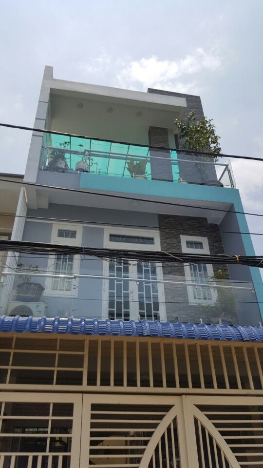 Bán nhà đẹp đường Nguyễn Ảnh Thủ, Quận 12
