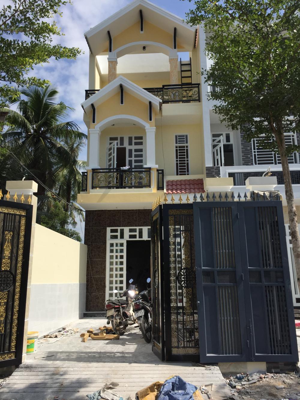 Bán nhà biệt thự liền kề đẹp mới xây gần ngã tư Bình Phước, Thủ Đức, Hồ Chí Minh
