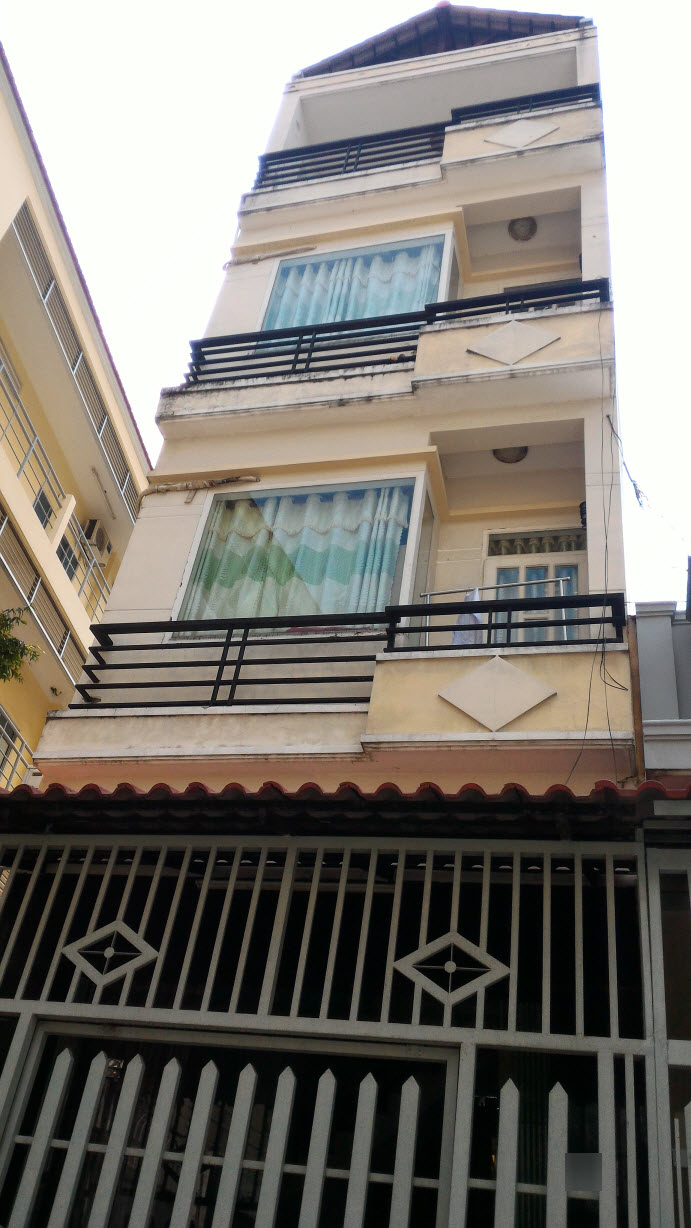 Bán nhà đẹp 4 tầng trong hẻm 4m đường Thái Phiên Phường 8 Quận 11