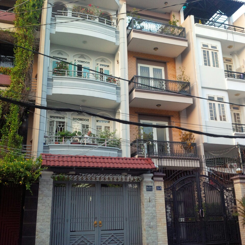 Bán nhà mặt tiền đường Trần Xuân Hòa Quận 5. DT: 4x25m, 4 lầu đang cho thuê 65 tr/th