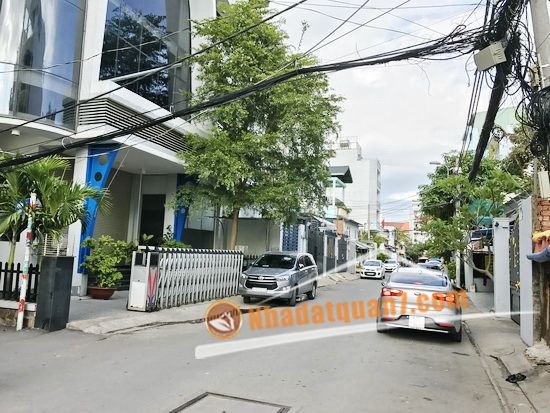 Cần bán nhà phố giả biệt thự 2 lầu, ST cao cấp mặt tiền đường số 25A, P. Tân Quy, quận 7