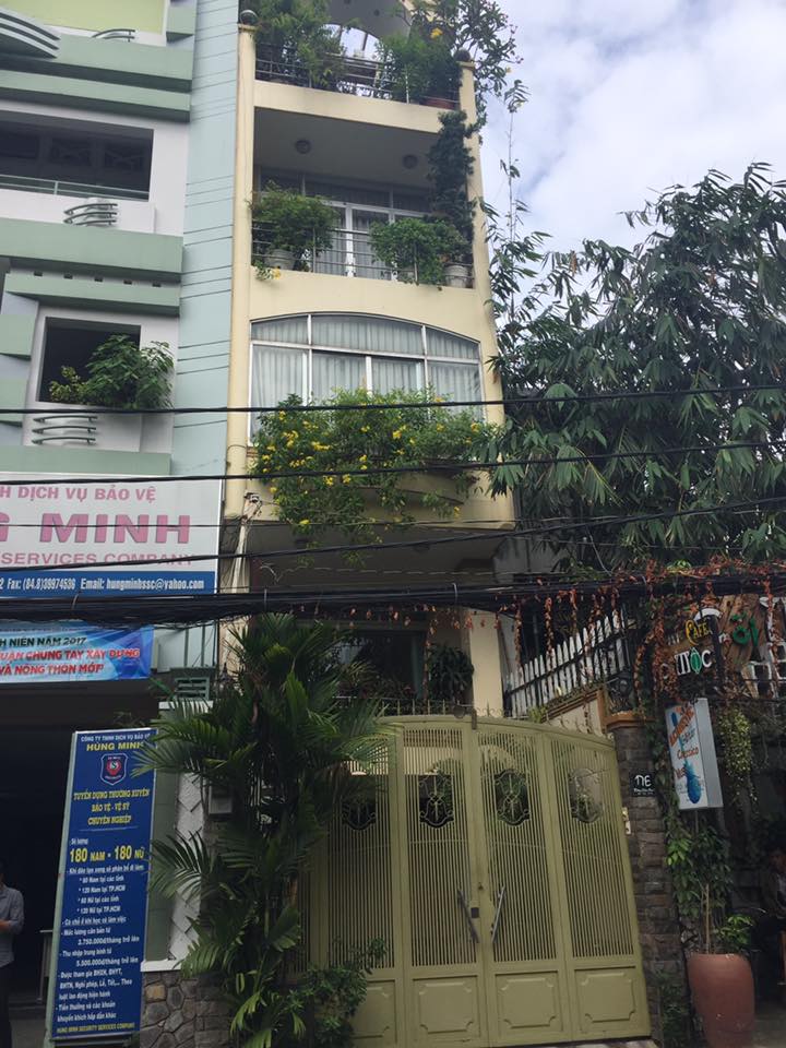 Cần bán nhà Q. Phú Nhuận, MT Huỳnh Văn Bánh, DT: 4x13m, giá 5.3 tỷ, GP xây 1 hầm, 6 lầu