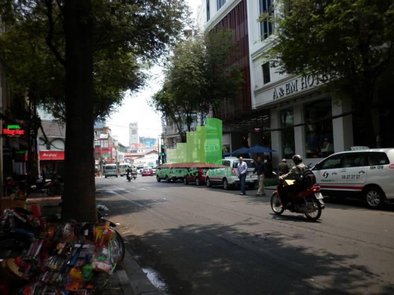 Bán gấp nhà đường Nguyễn Thái Bình, Quận 1. DT 8m x 24m, giá 42 tỷ