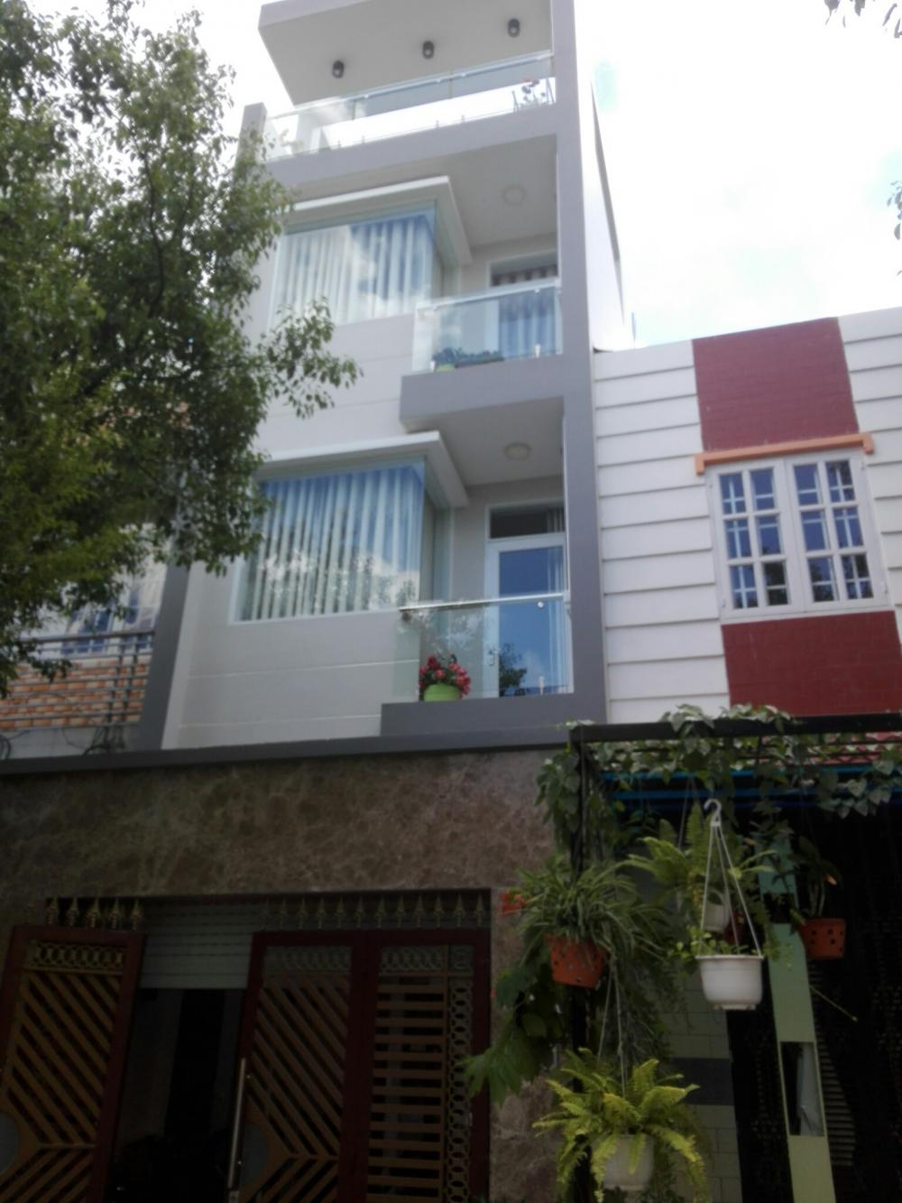 Bán nhà đẹp, trệt, 2 lầu, diện tích 5,5x18m, phường Tân Quy, quận 7