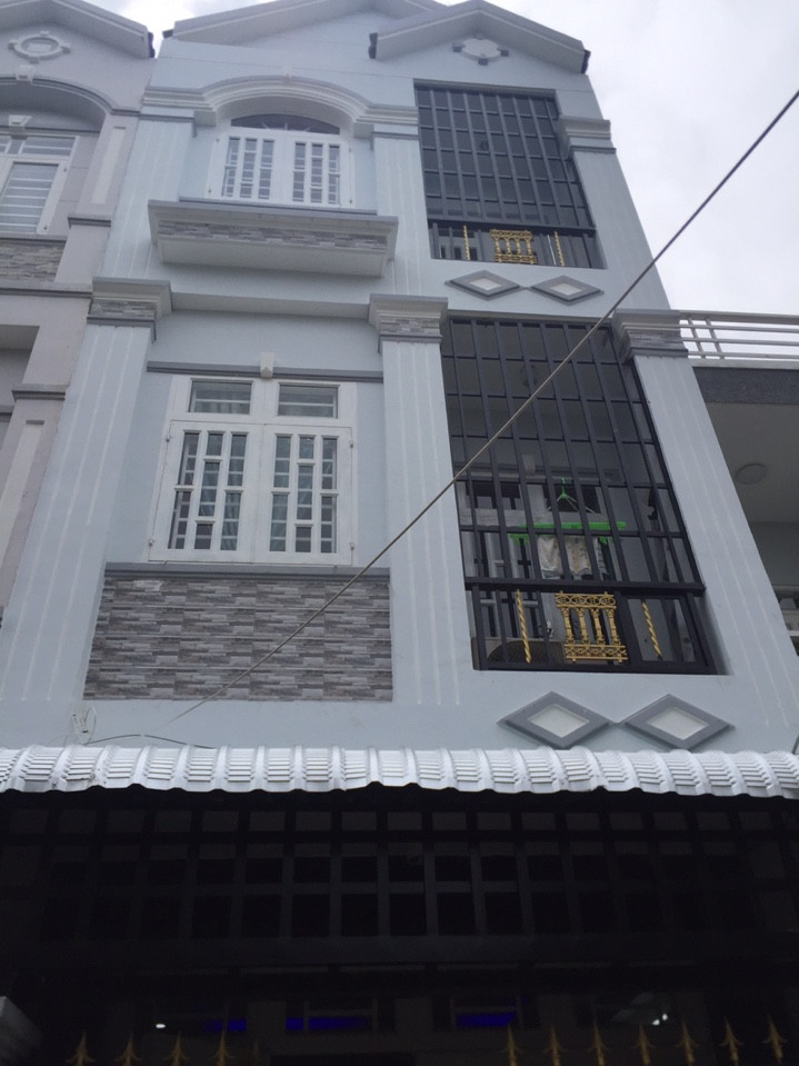 Kẹt tiền bán rẻ nhà phố đẹp Huỳnh Tấn Phát, Nhà Bè, hẻm 6m, DT 4x14m, 3 lầu. Giá 2,7 tỷ