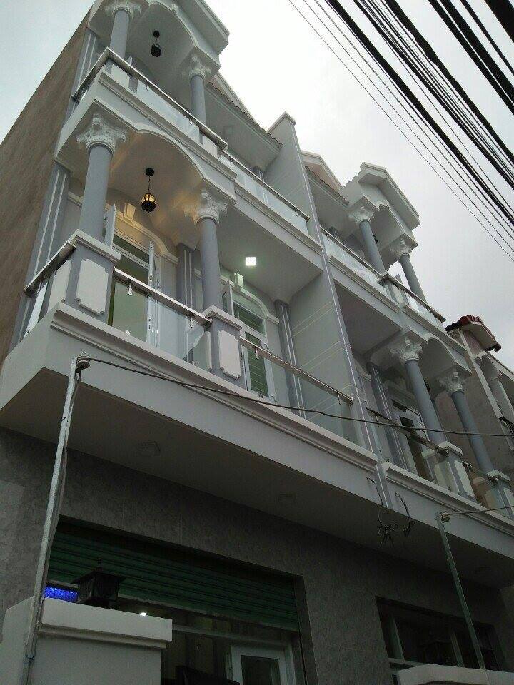 Bán nhà riêng HXH 2 lầu, 4 phòng ngủ, giá 2.2 tỷ, Huỳnh Tấn Phát, Nhà Bè