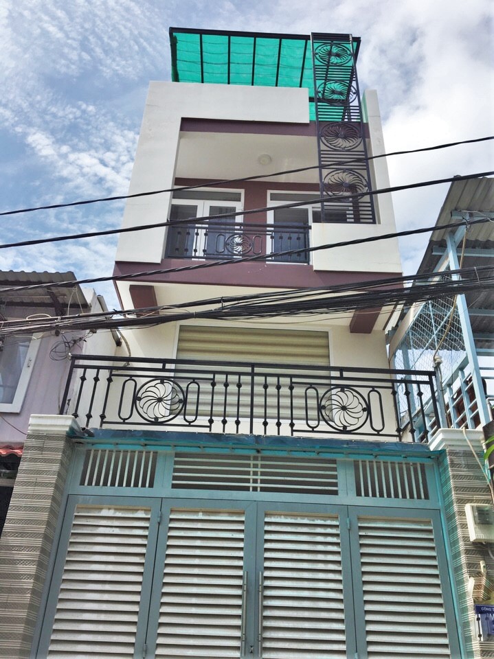 Bán gấp nhà mặt tiền 4mx11m đường số 51, P. Bình Thuận, Quận 7, giá 4,1 tỷ