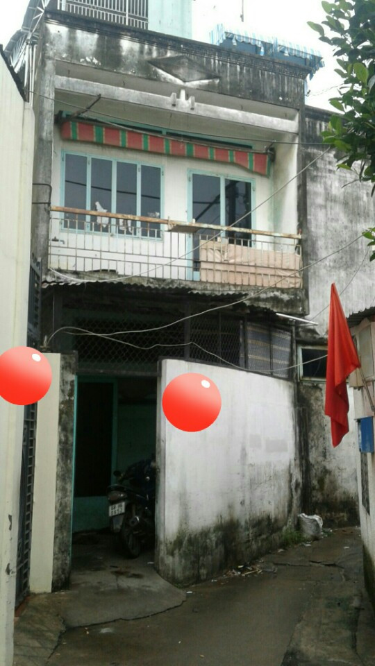 -Bán gấp căn nhà nát hẻm 40 đường Trần Thị Nghĩ, phường 7, quận Gò Vấp.