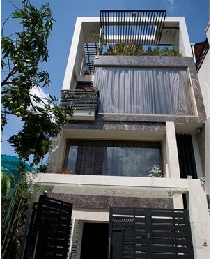 Bán Nhà Mặt Tiền đường Nguyễn Hồng Đào Quận Tân Bình. DT 4x22m, 2 lầu mới