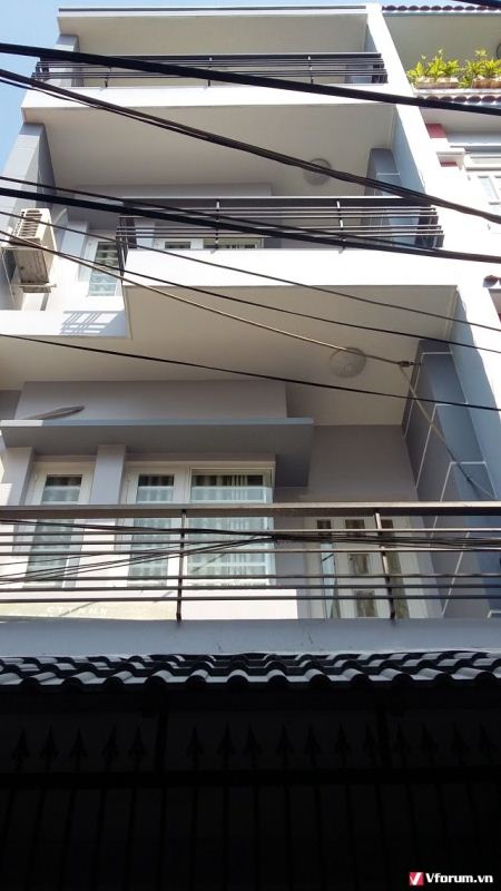 Bán nhà mặt phố tại Đường Bàu Cát, Phường 11, Tân Bình, DT: 4x30m, 3 lầu, ST