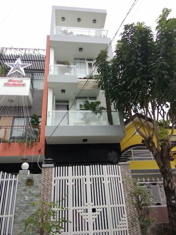Bán nhà mặt phố, KDC Nam Long Phú Thuận, quận 7. DT 4x20m, 1 trệt 2 lầu, 5,5tỷ, LH Hải 0969.123.088