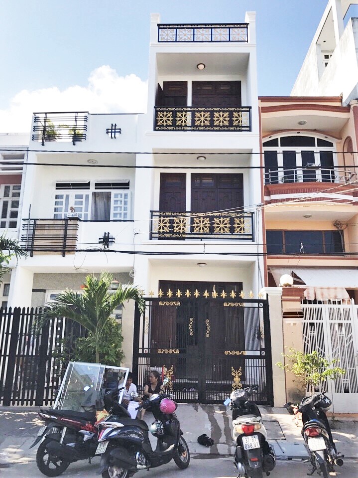 Bán nhà 2 lầu, mặt Tiền đường số 49, P Bình Thuận, quận 7, giá 5,1 tỷ