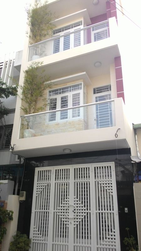 Nhà mặt tiền đường Võ Thành Trang, Quận Tân Bình, DT 4x30m, 3 lầu, ST. Giao nhà ngay
