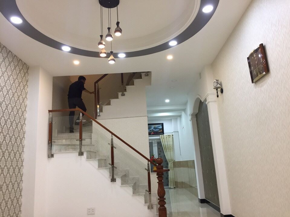 Nhà 2 lầu 4PN ở Lê Văn Lương gần HAGL An Tiến DT 3,2x14m