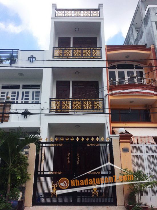 Bán gấp nhà phố 2 lầu hiện đại mặt tiền đường Số 49, P. Bình Thuận, Q. 7