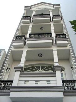 Bán nhà đẹp lung linh hẻm xe hơi 10m Cao Thắng, 5.4x16m, 5 lầu mới, thang máy