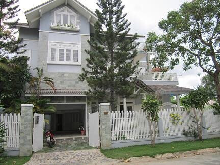 Bán biệt thự Lê Văn Miến, nhà đẹp, giá 25 tỷ, diện tích 250m2