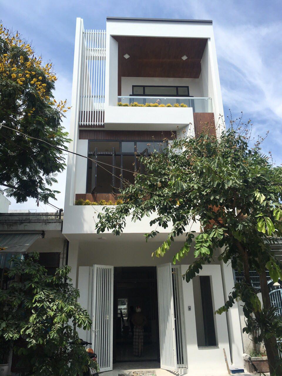 Bán nhà đường Thăng Long, Quận Tân Bình. DT 4.5x26m, 2 lầu mơi, giao nhà ngay