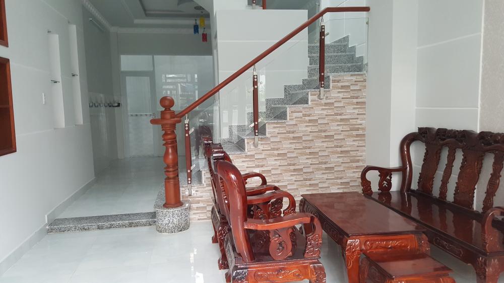 Kẹt tiền bán gấp nhà hẻm 1806, Huỳnh Tấn Phát, TT Nhà Bè. Giá 2.2 tỷ