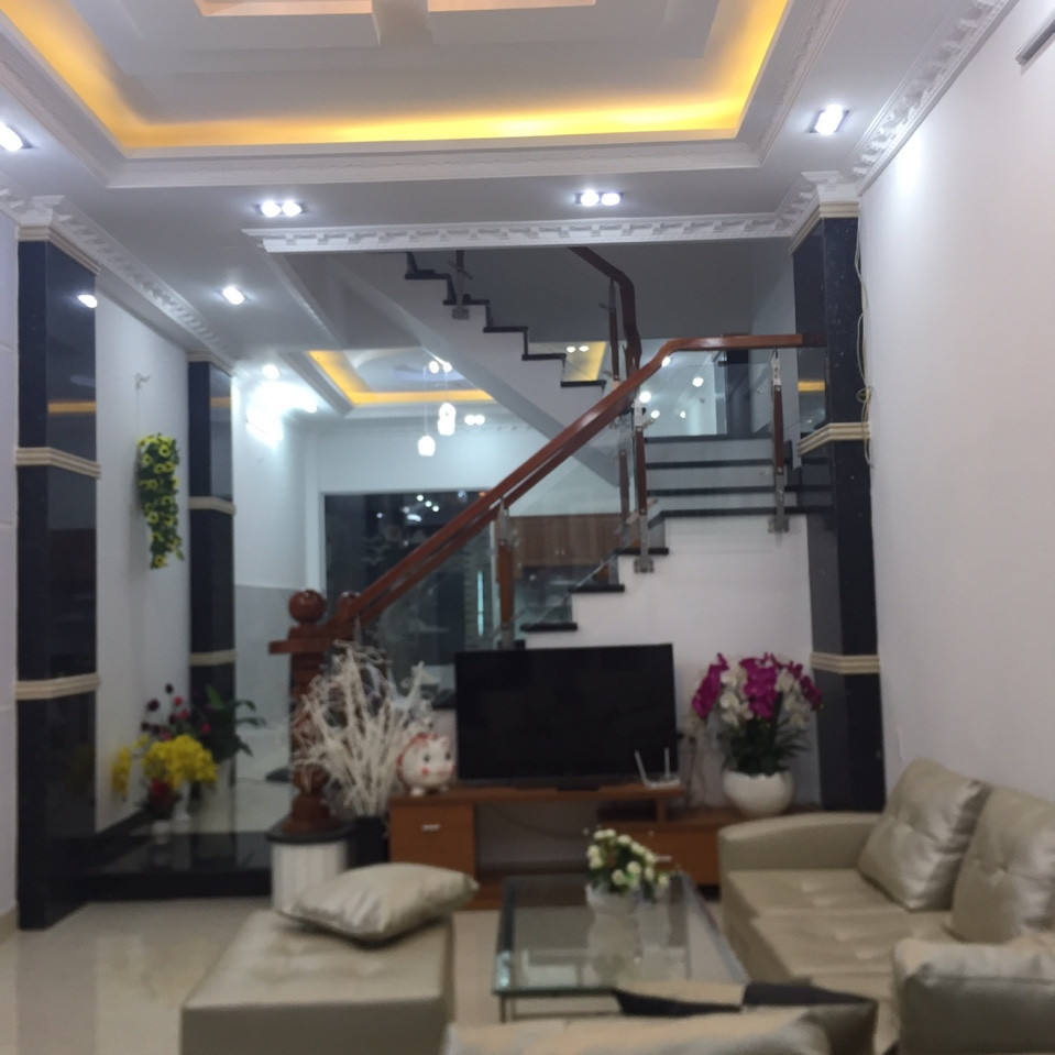 Bán rẻ căn nhà mặt tiền hẻm 10 Nam Long Phú Thuận, DT 4x20m, 3 lầu, sân thượng, giá 5,7 tỷ