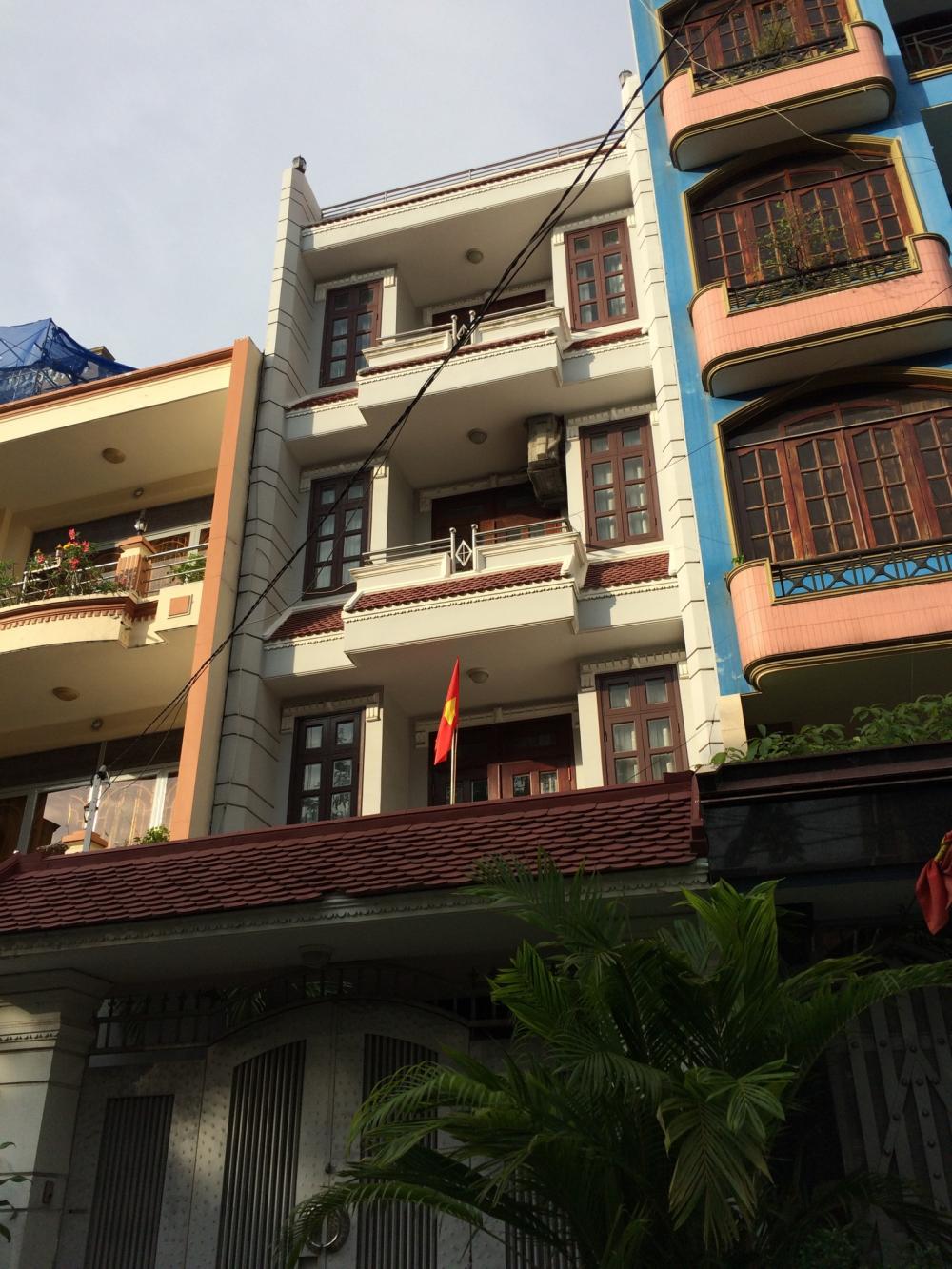 Bán nhà HXH Trần Phú, P4, Q5, nhà đẹp 4 lầu ST 9PN, giá chỉ hơn 6 tỷ