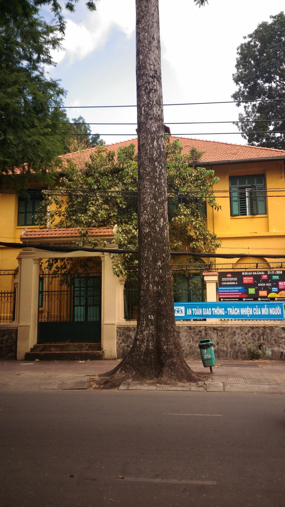 Bán gấp nhà Q1, mặt tiền đường Nguyễn Thái Bình, Q. 1
