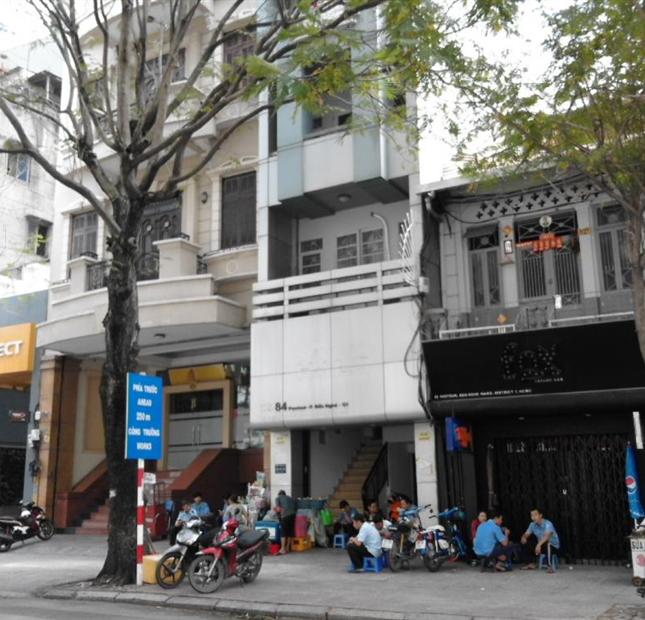 Bán nhà mặt tiền Hùng Vương góc Trần Bình Trọng 4x25 nhà 3 lầu mới giá bán chỉ có 19.3 tỷ 