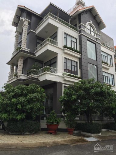Bán nhà biệt thự, liền kề tại Đường 47, Phường Tân Quy, Quận 7, Tp.HCM diện tích 300m2  giá 24.5 Tỷ