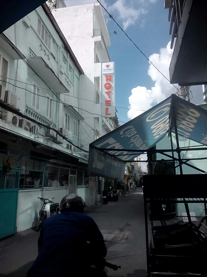 BÁn mặt Nguyễn Sơn Hà P2 Q3 dt 7x14m đang kinh doanh khách sạn 6 lầu