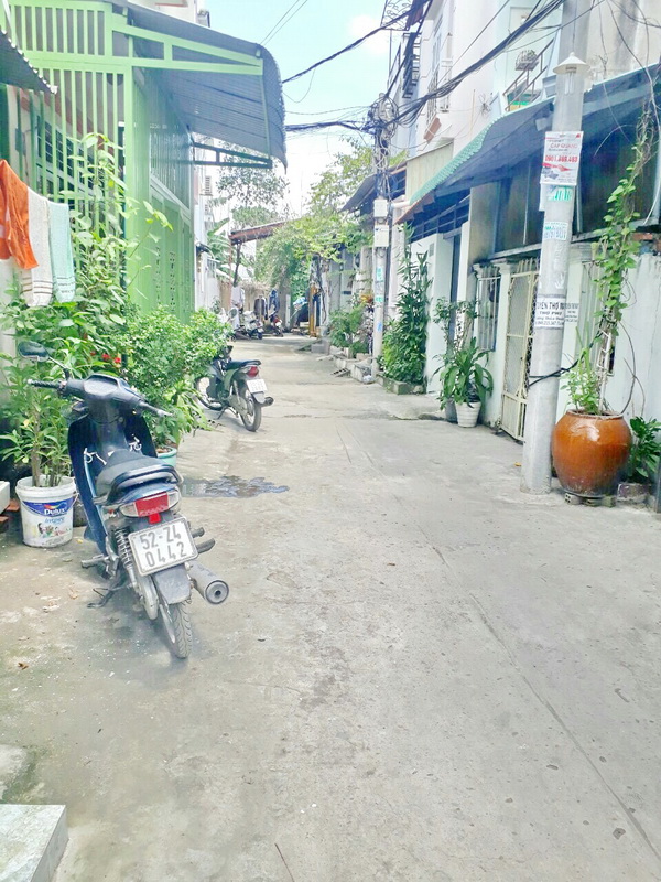 Bán nhà cấp 4 hẻm 994 Huỳnh Tấn Phát, P Tân Phú, Quận 7
