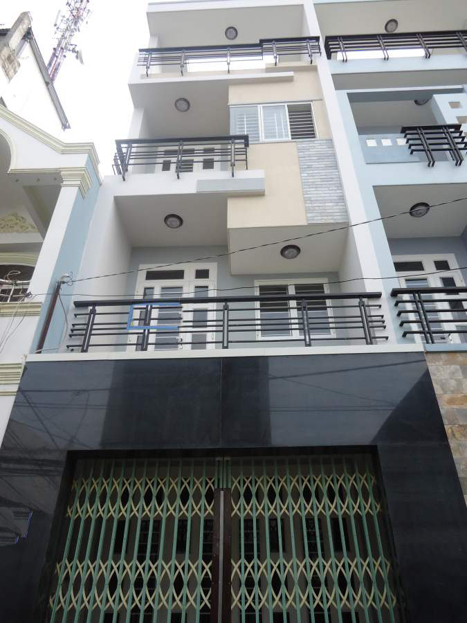 Định cư trong tháng, bán gấp nhà HXH Nguyễn Trãi Q5, khu căn hộ dịch vụ, DT: 4 x18m nhà 3 lầu mới