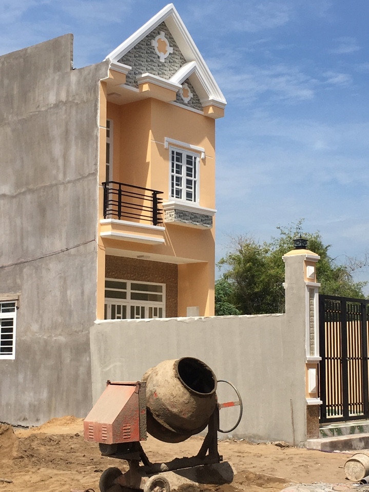 Nhà mới xây 1 trệt 1 lầu SHR ngay chợ Đệm-Nguyễn Hữu Trí 100m2 chỉ 460tr