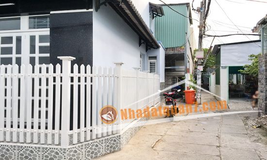 Bán gấp nhà phố 1 lầu mặt tiền hẻm 198 đường Nguyễn Thị Thập, P. Bình Thuận, Quận 7