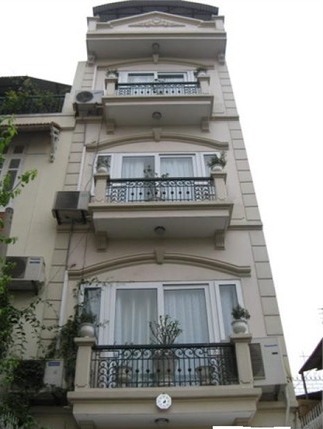 Bán nhà mặt phố tại đường Đồng Đen, Phường 11, Tân Bình, DT 5x26m, 3 lầu