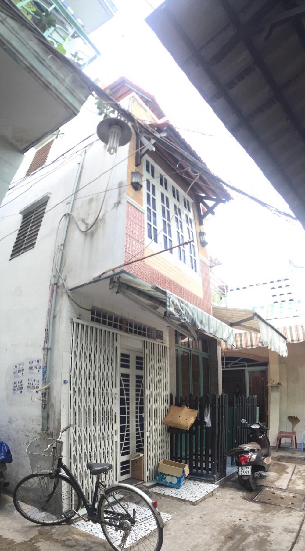 Bán nhà hẻm 576 Đoàn Văn Bơ - Thông 2 hẻm